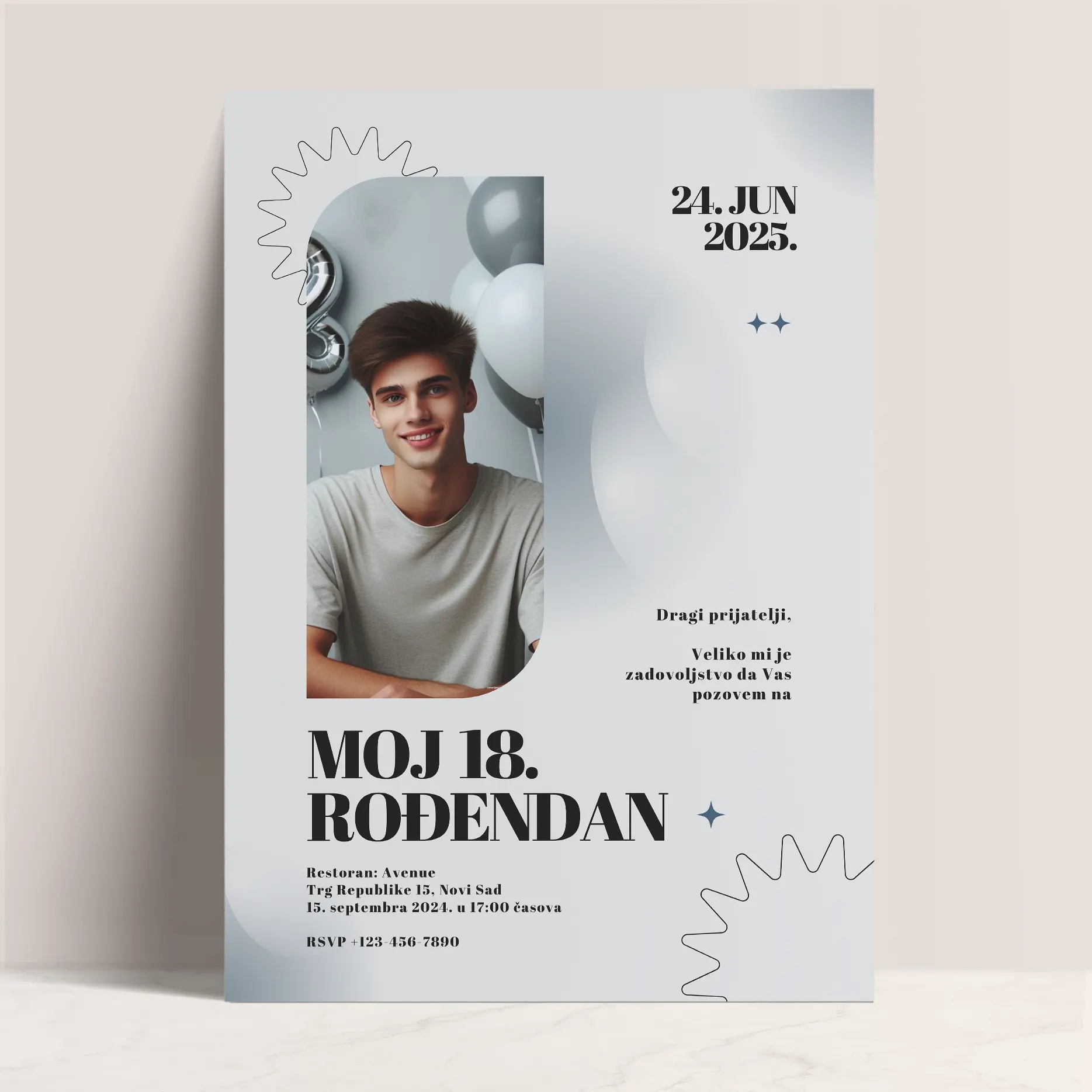 Plavo-Bela Elegantna Pozivnica za 18. Rođendan sa Fotografijom Slavljenika